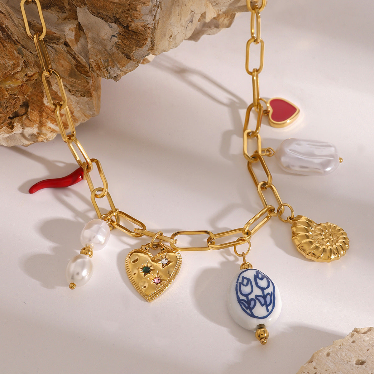 Collar con varias dijes