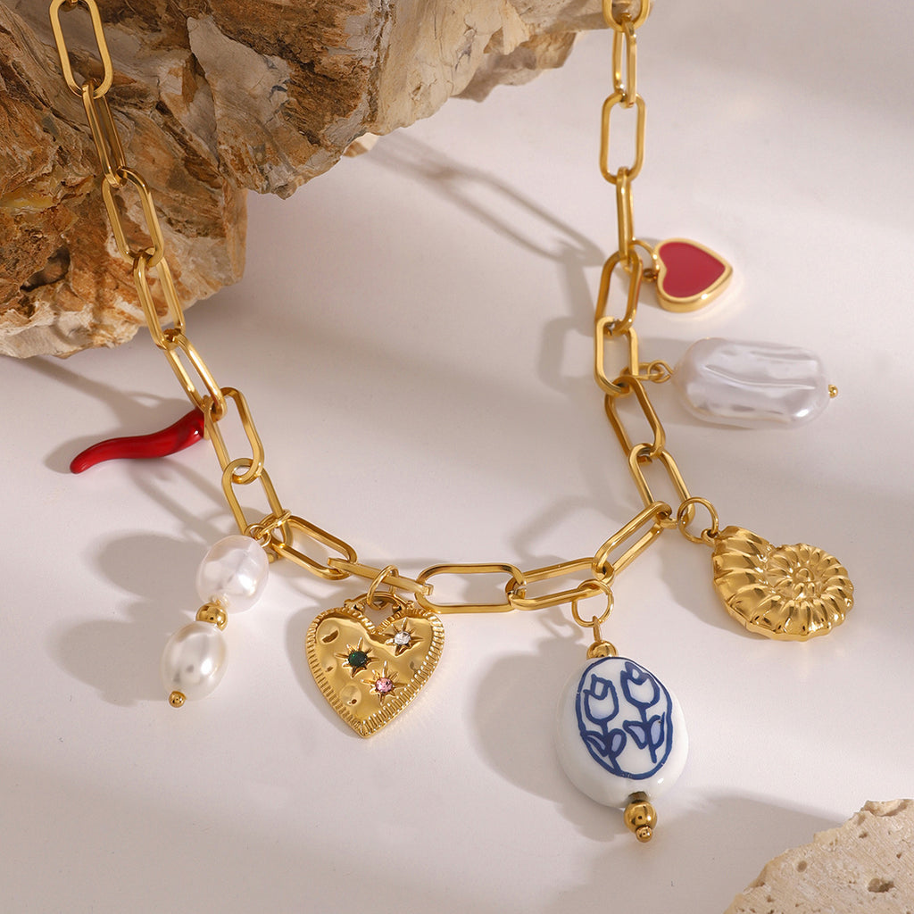 Collar con varias dijes