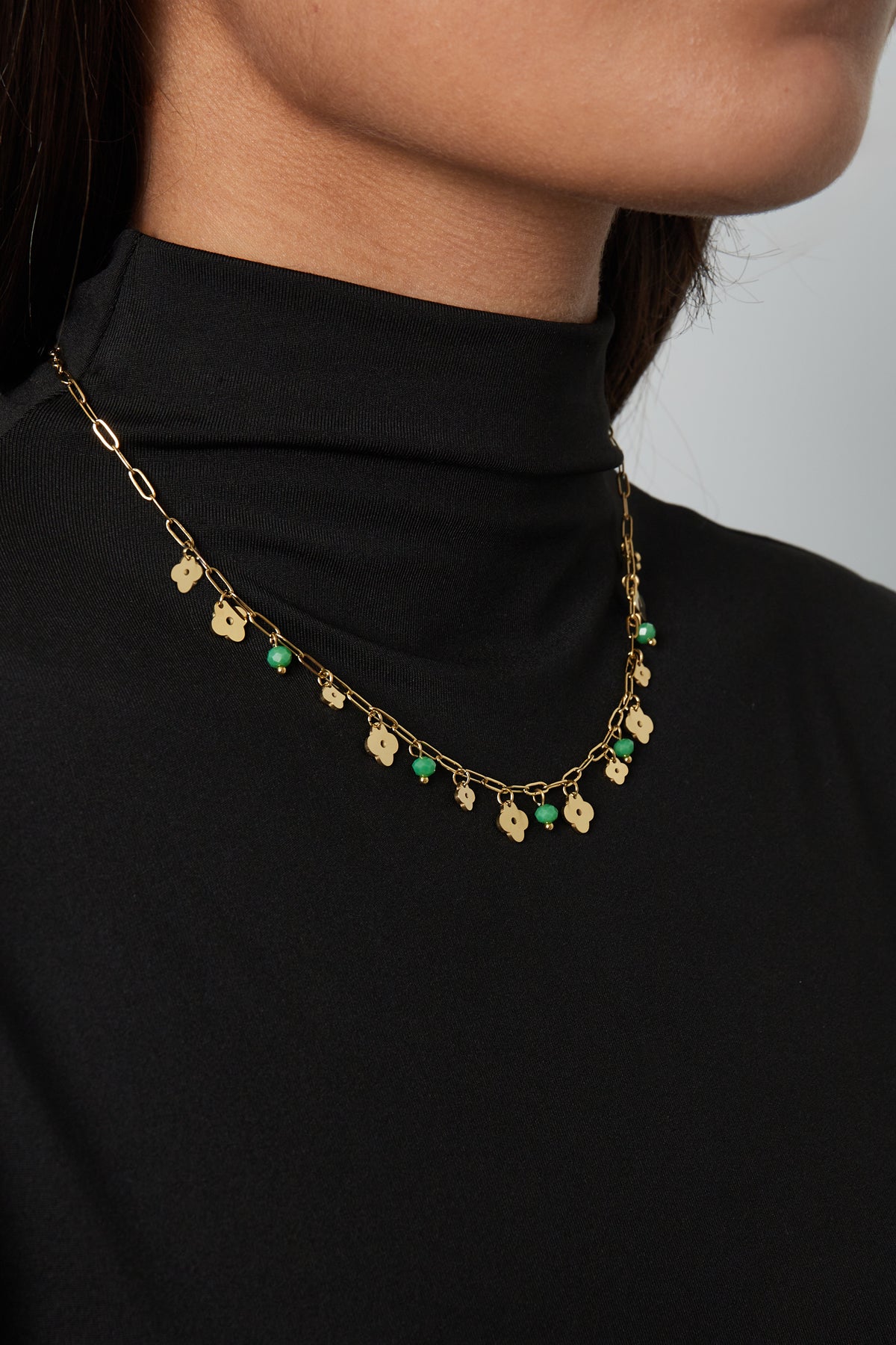 Collar trébol básico