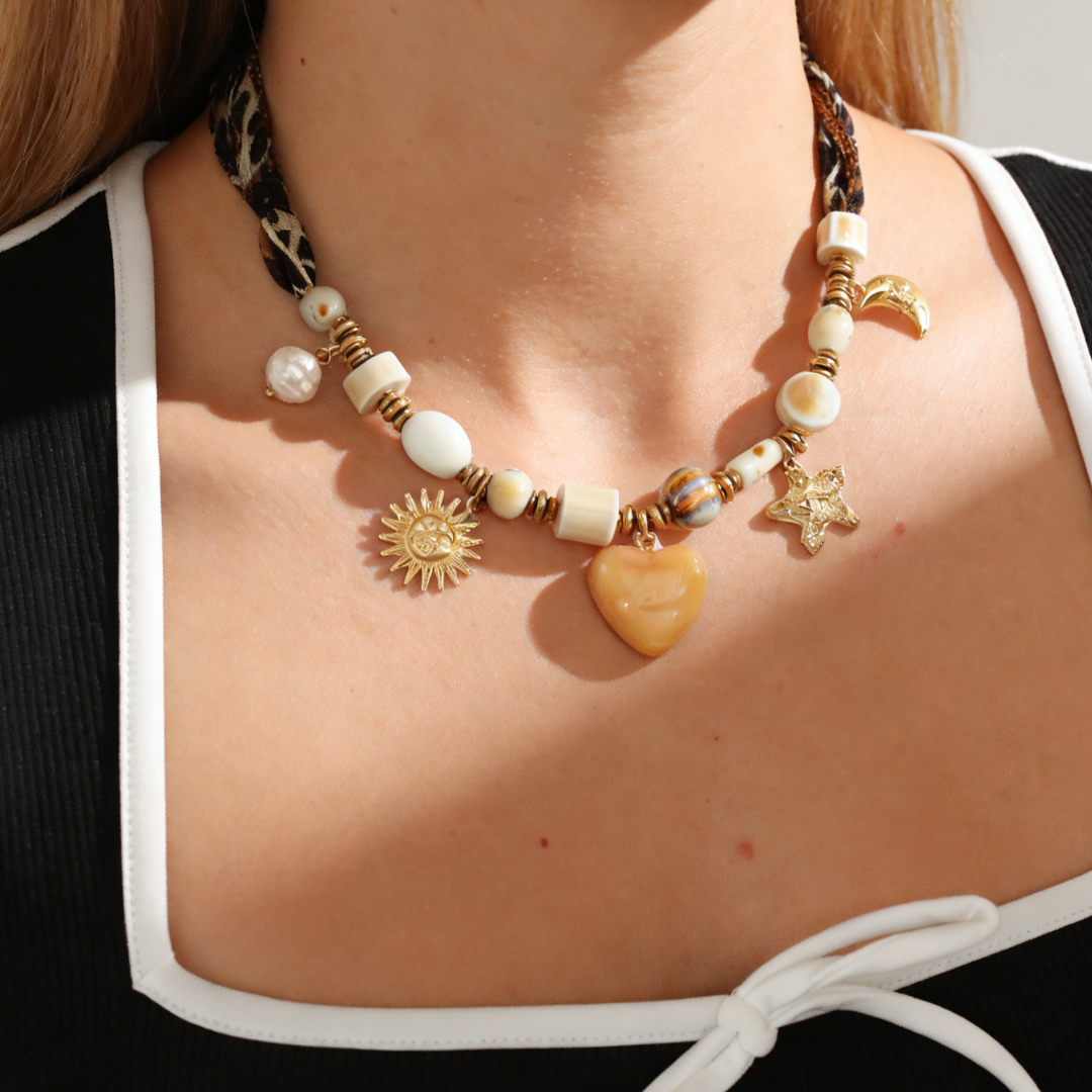 Collar Tejido Corazon Salvaje