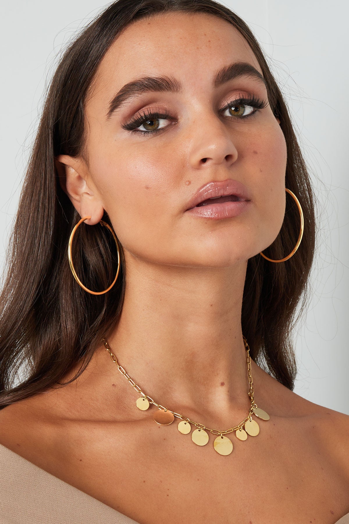 Medium basic hoops - gold