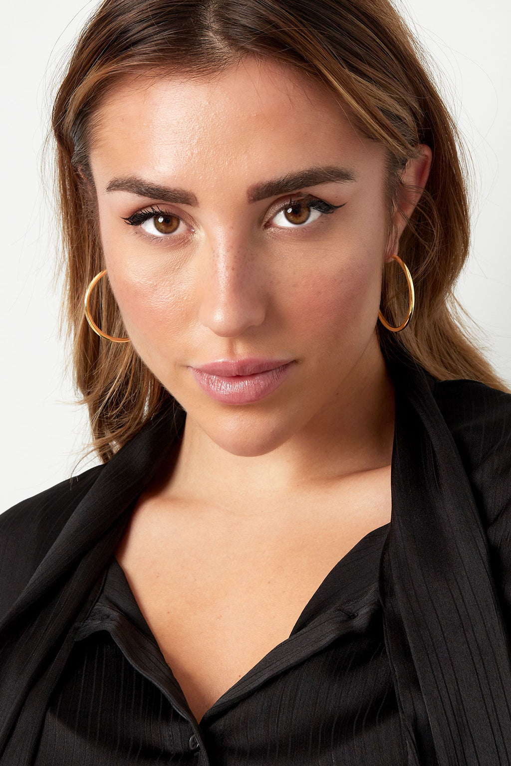 medium basic earrings