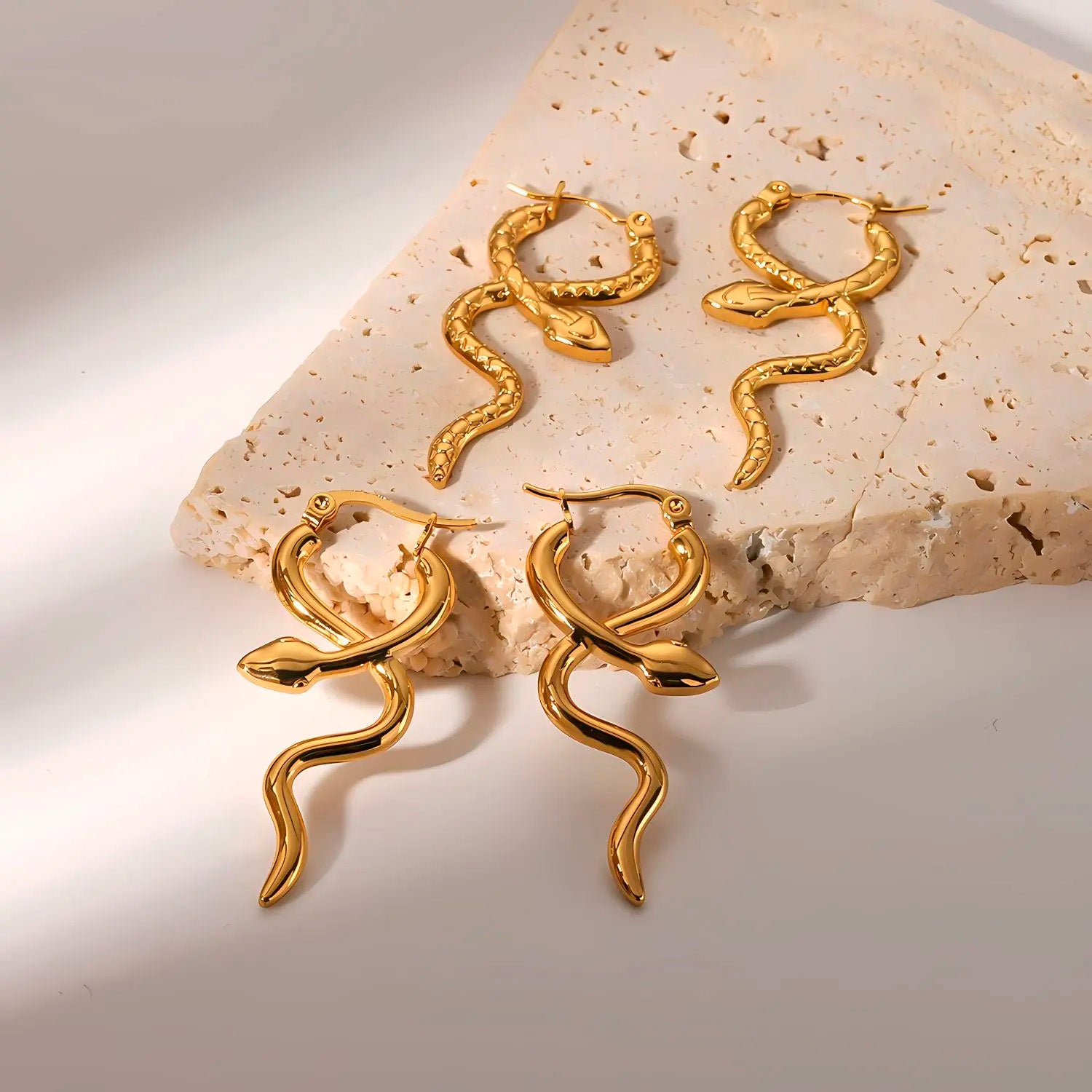 Pendientes en forma de serpiente