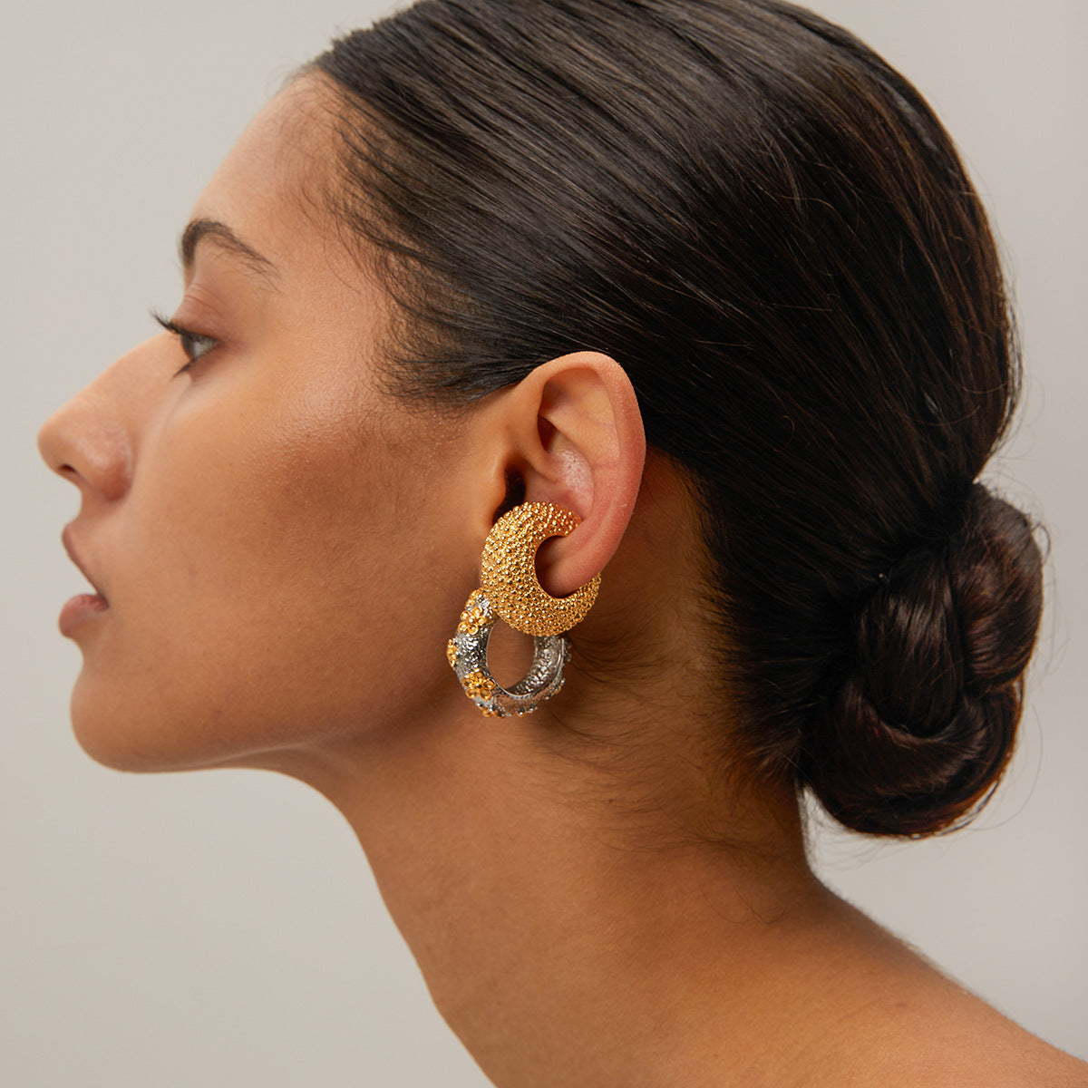 Pendientes con diseño de flores retro