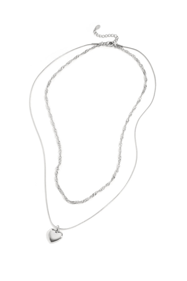 Collar en capas con dije de corazón