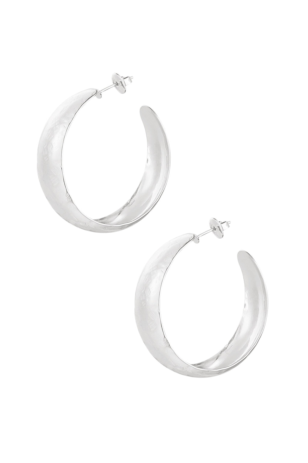 subtle structure earrings