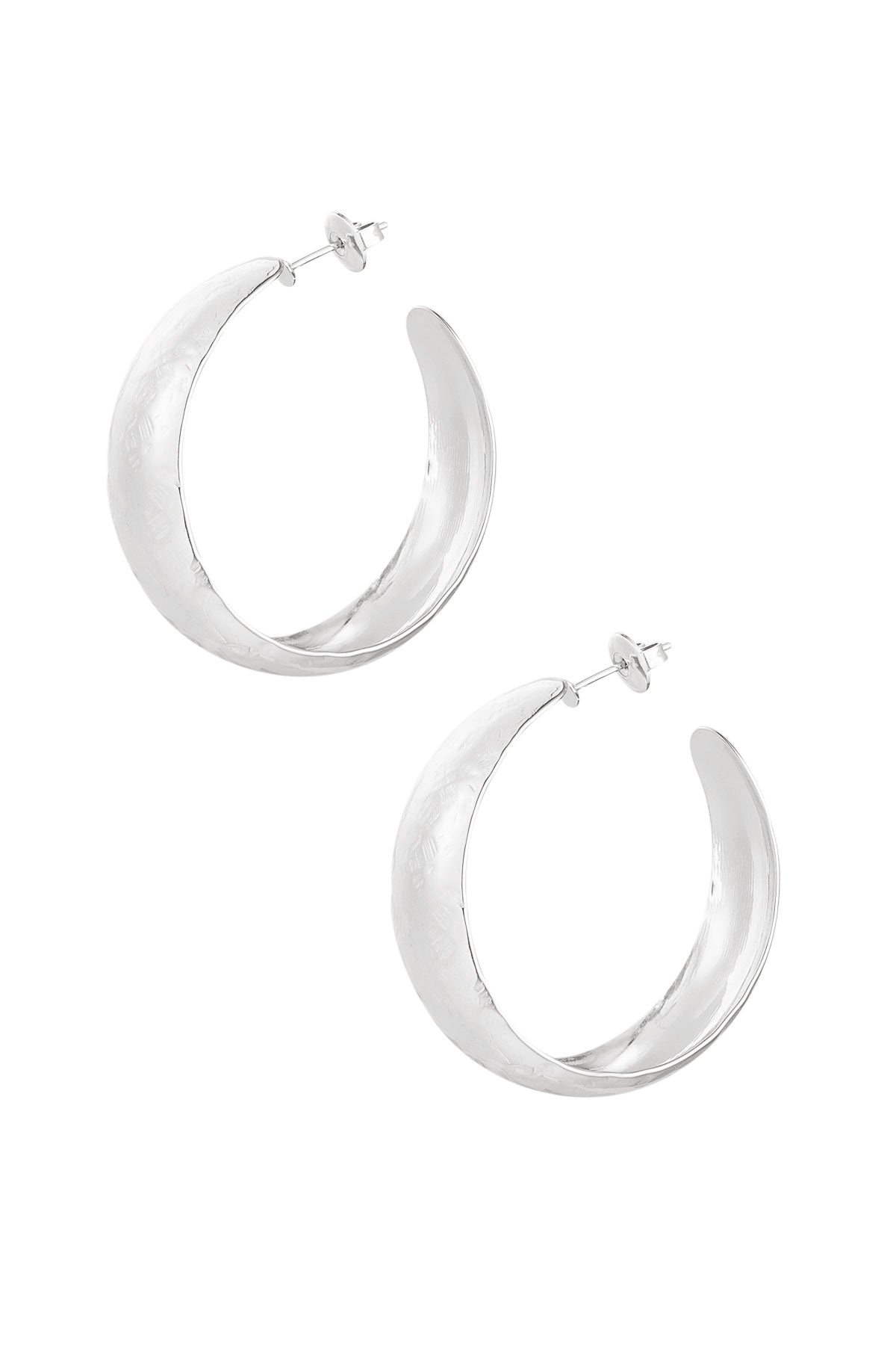 subtle structure earrings
