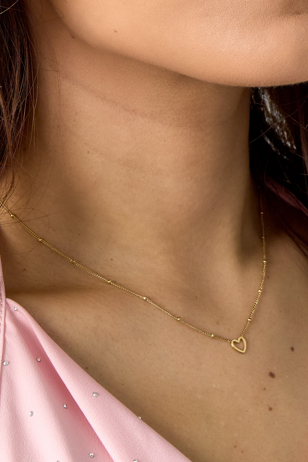 Collar minimalista corazón abierto Color dorado Acero inoxidable