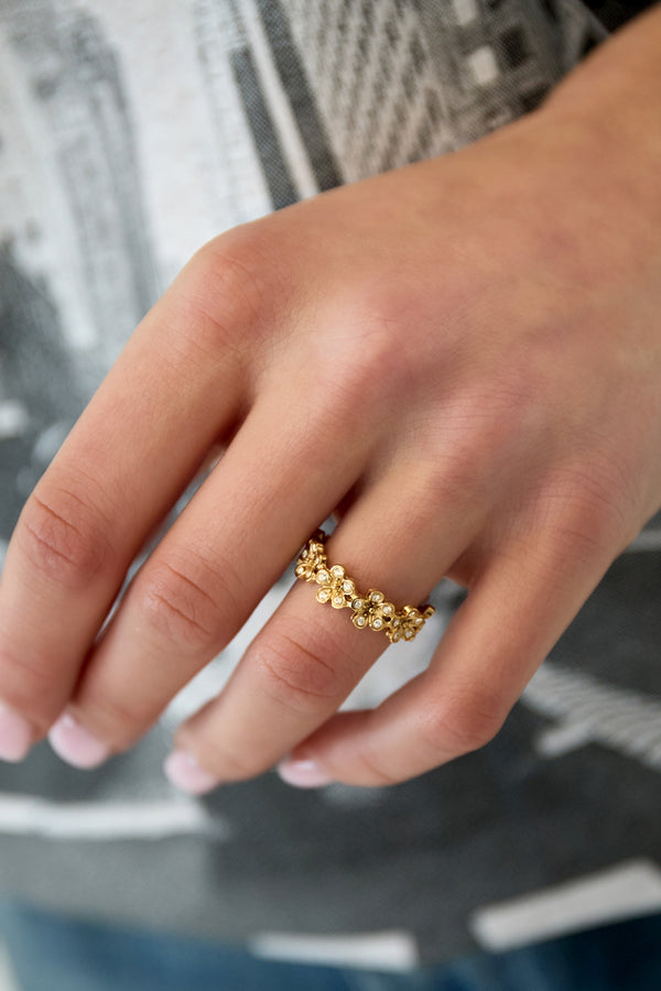 Anillo margarita con piedras