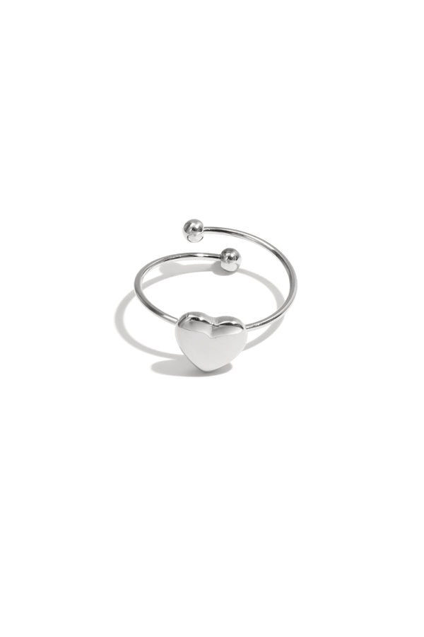 Simple small heart ring
