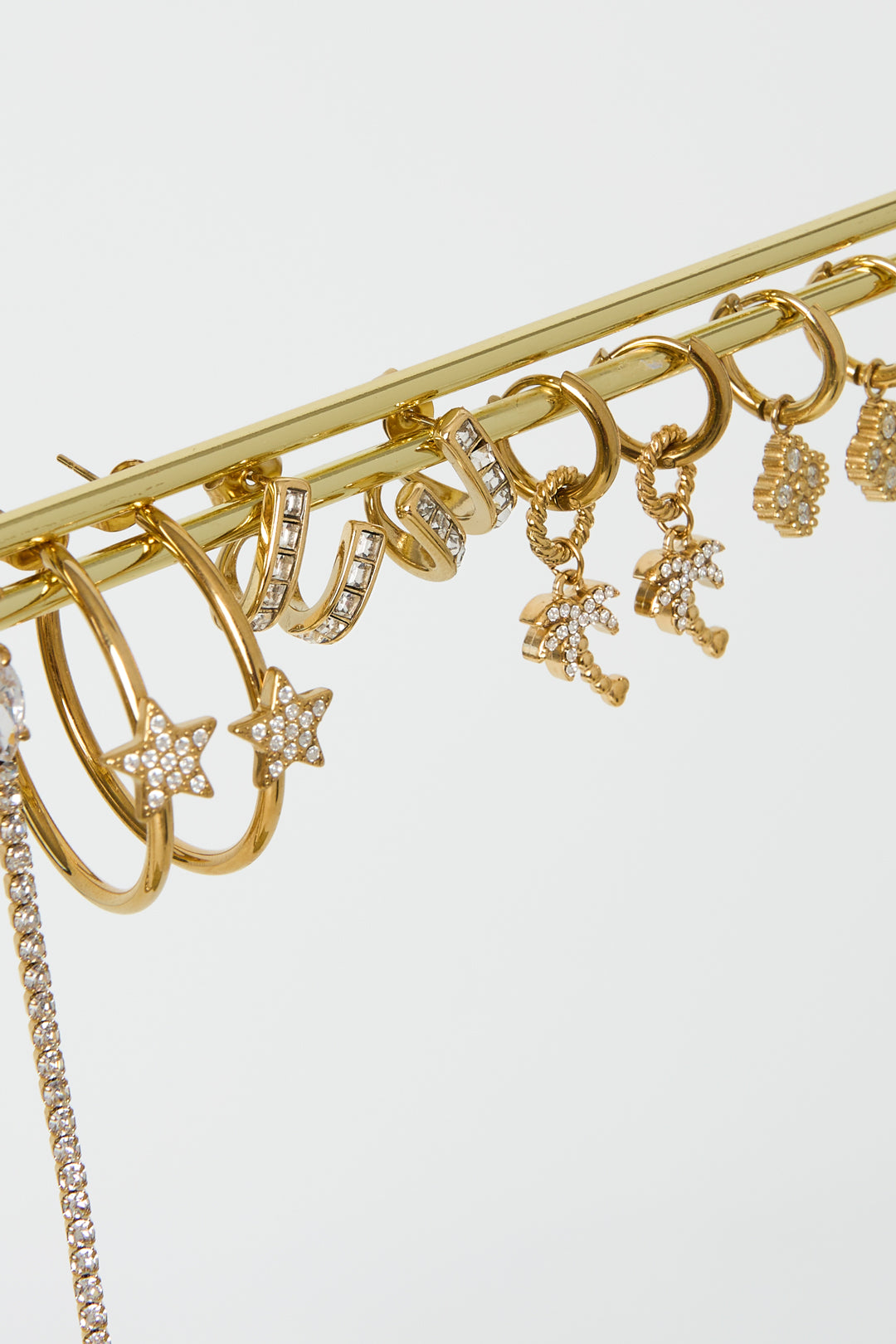 Zircon earrings 