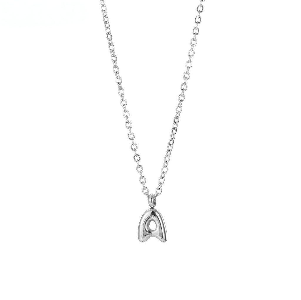 Collar con letra（A）