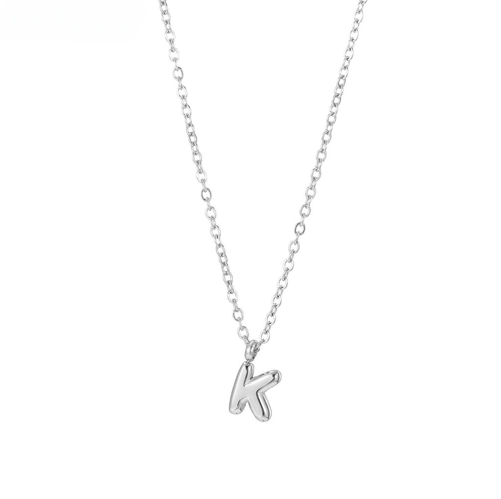 Collar con letra（K）