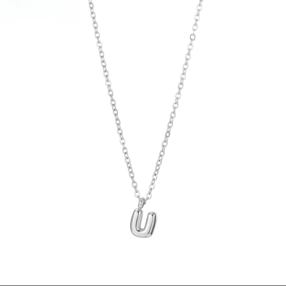 Collar con letra（U）