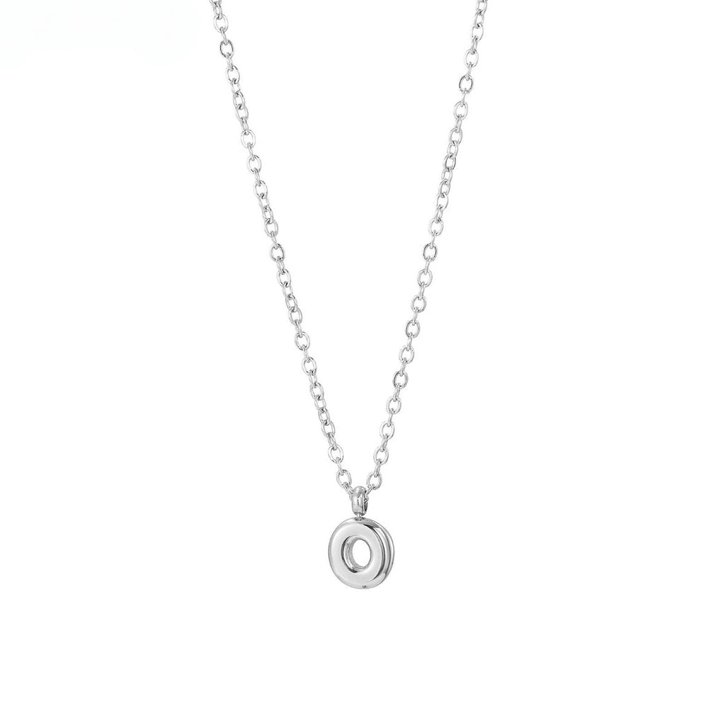 Collar con letra（O）
