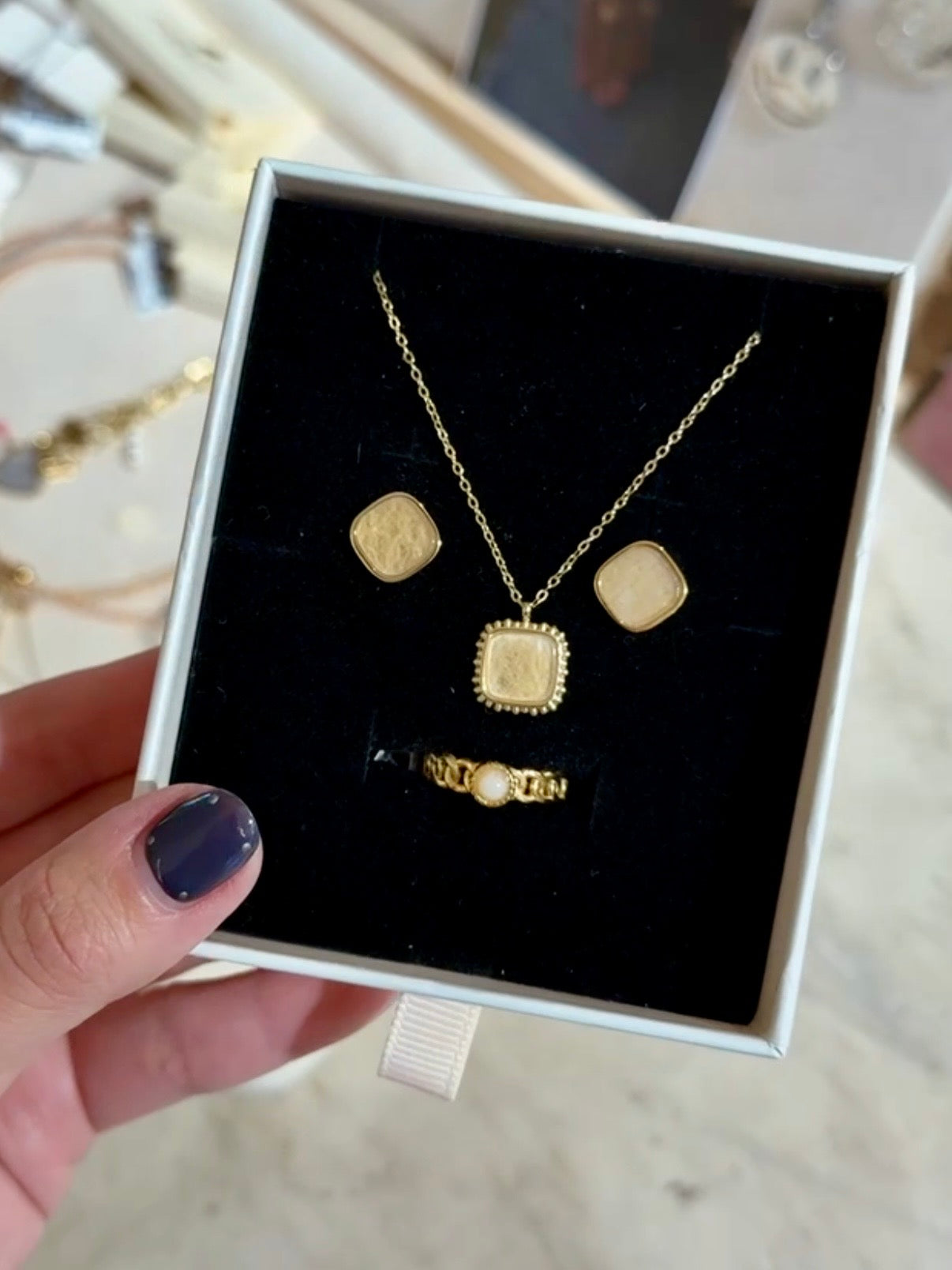 Collar Sunstone